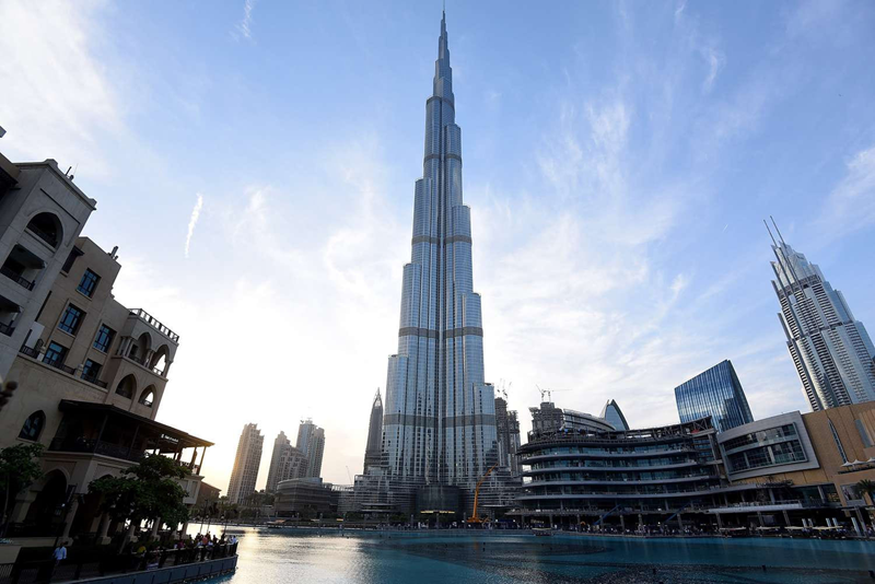 Tòa tháp Burj Khalifa là công trình nhân tạo cao nhất thế giới